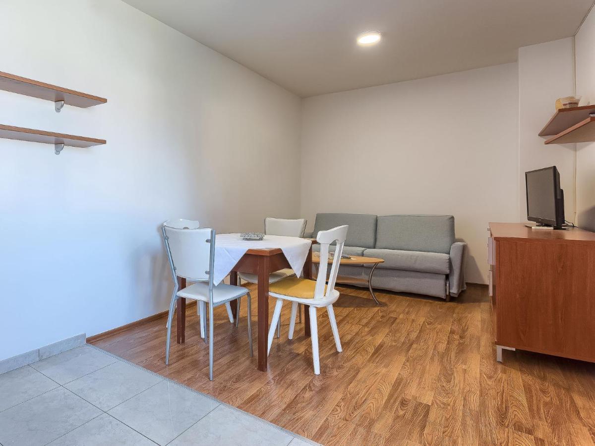 Apartment Nika-3 By Interhome อูมัค ภายนอก รูปภาพ